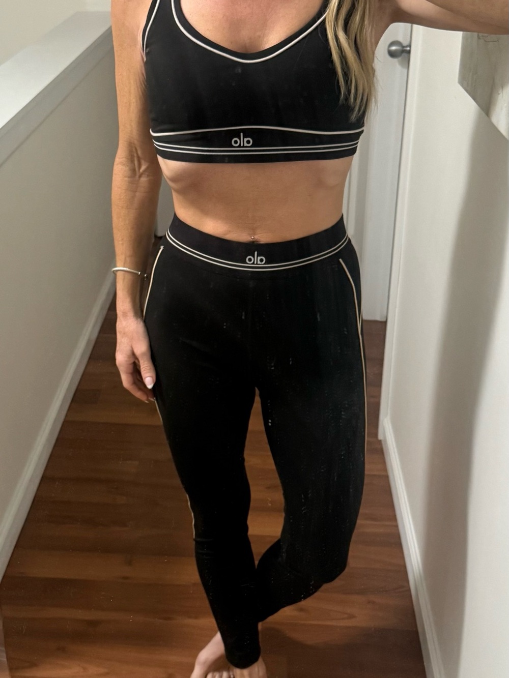 alo Black Active Set - Sports Bra & Leggings - Small